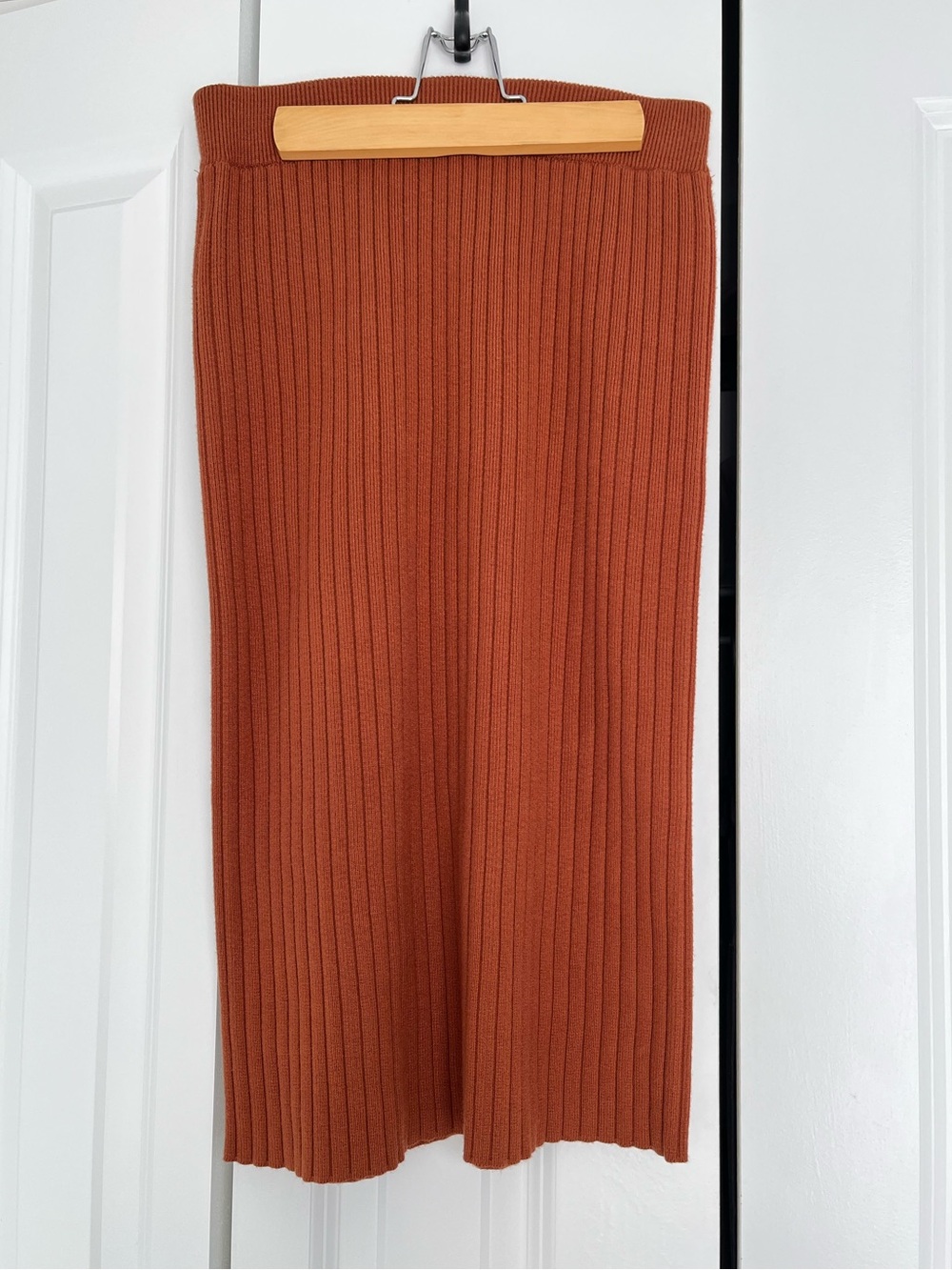 NWOT Kate Kasin Rib knit pencil skirt, rust color
